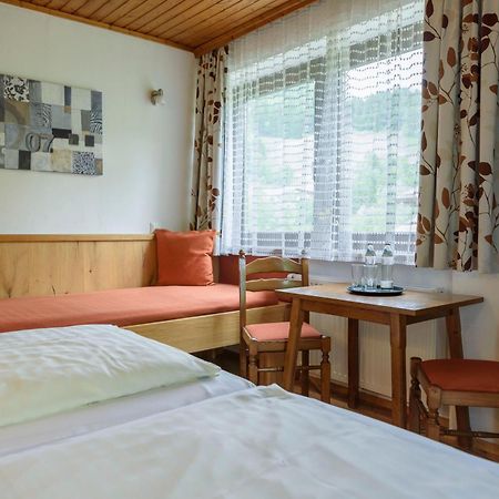 Hotel Landhaus Ausswinkl Russbach am Pass Gschutt Bagian luar foto