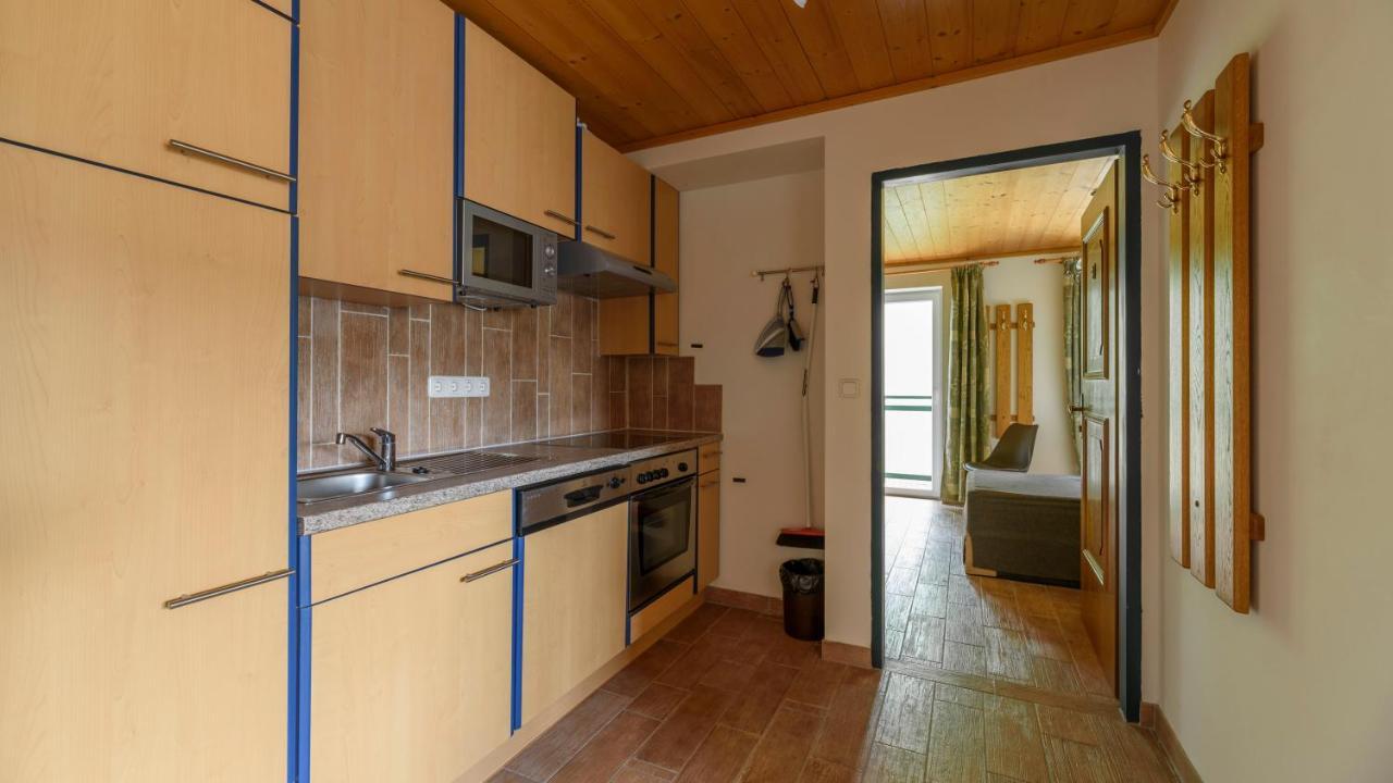 Hotel Landhaus Ausswinkl Russbach am Pass Gschutt Bagian luar foto