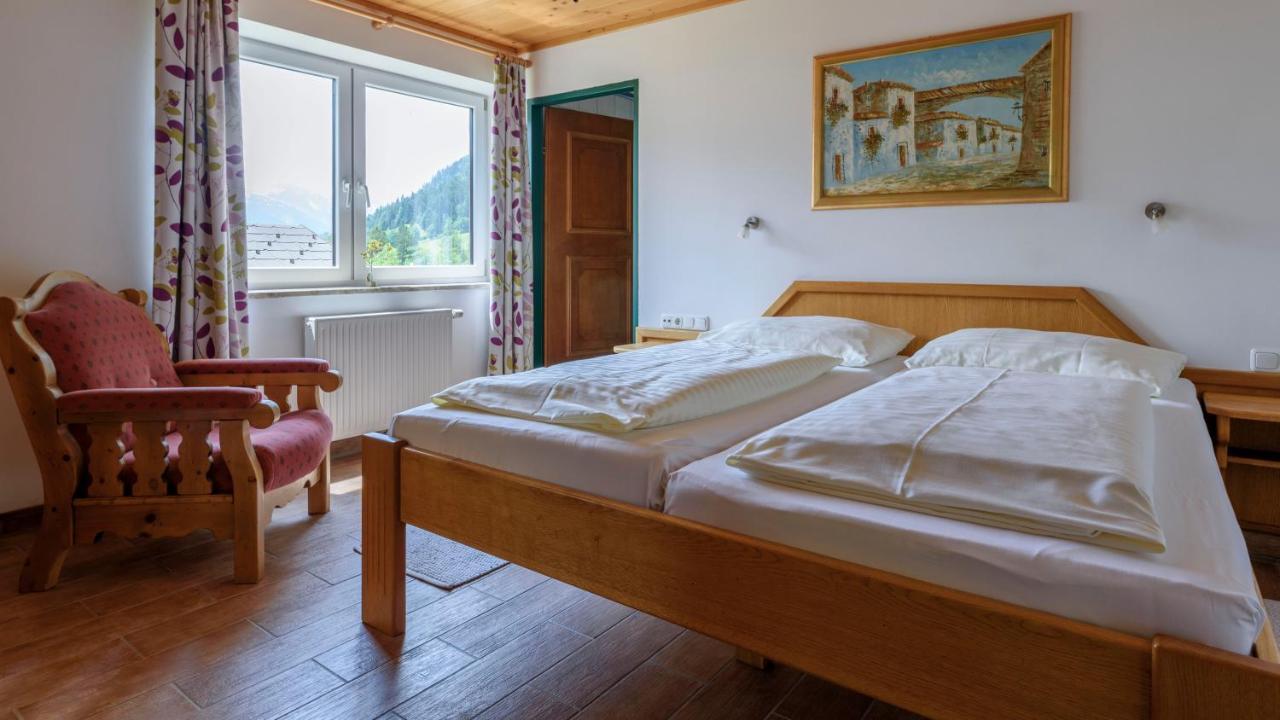 Hotel Landhaus Ausswinkl Russbach am Pass Gschutt Bagian luar foto